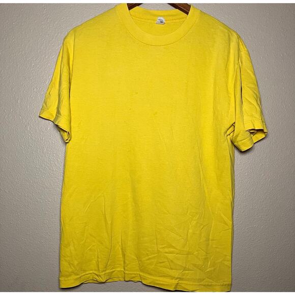 👕 Vintage Plain Yellow T-Shirt – Tag Faded Size M - Picture 1 of 3